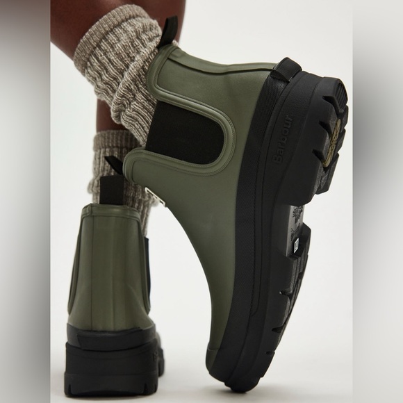 Barbour Olive Green Chelsea Boots - Picture 3 of 11